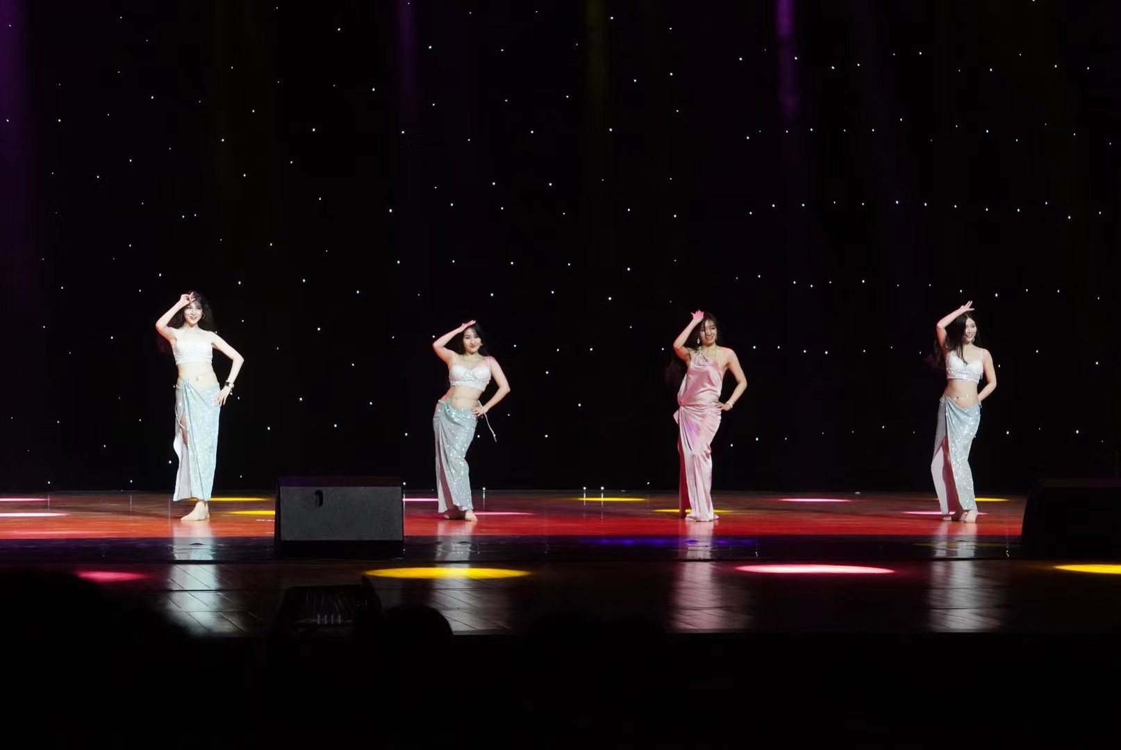 刘纬逸:与东方舞二三事 | 读书之外