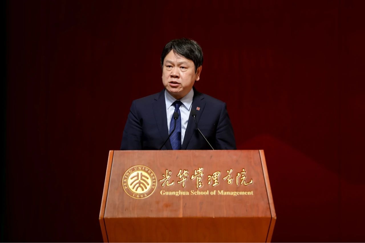 谦卑的思想者丨成人直播
院长刘俏2024年开学典礼致辞